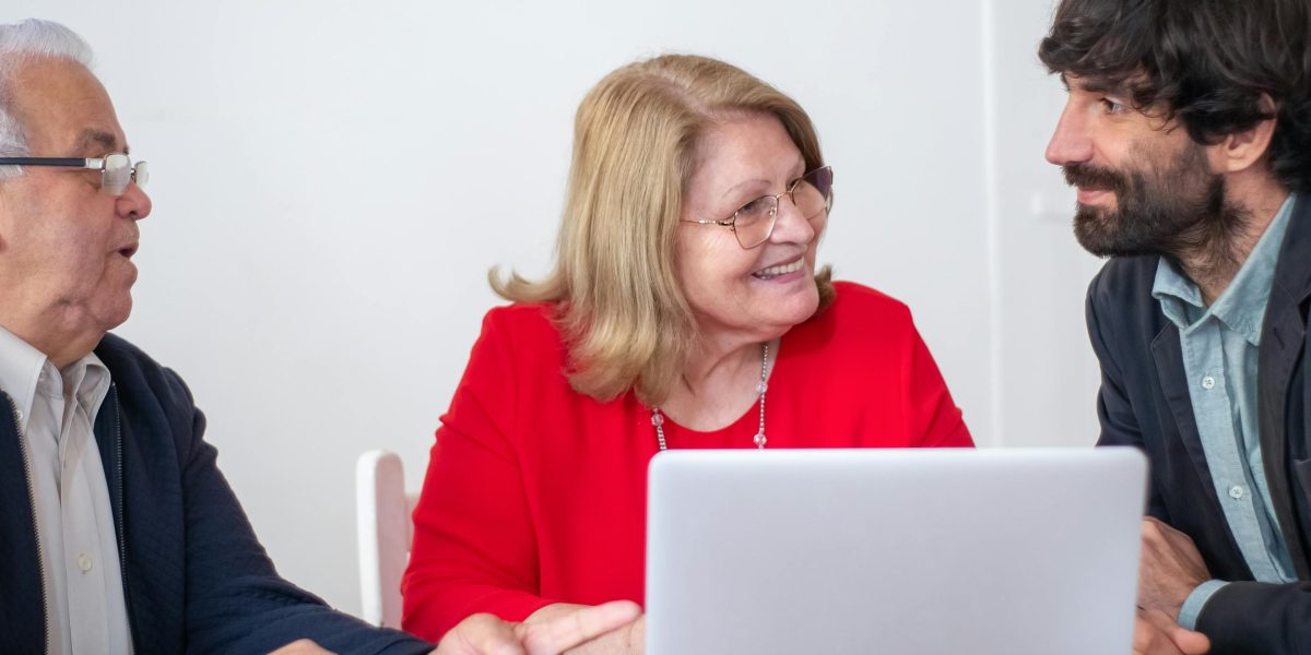 An investor receiving personalized guidance from a real estate expert.